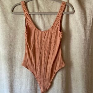 Simple body suit
